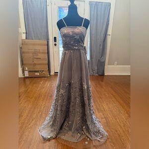 Elegant Gray Floral Prom Dress